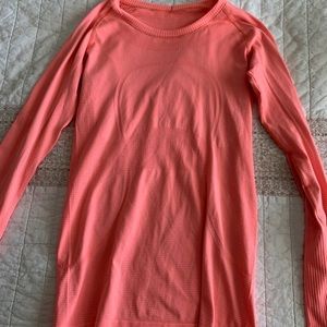 EUC lululemon LS swiftly tech size 6